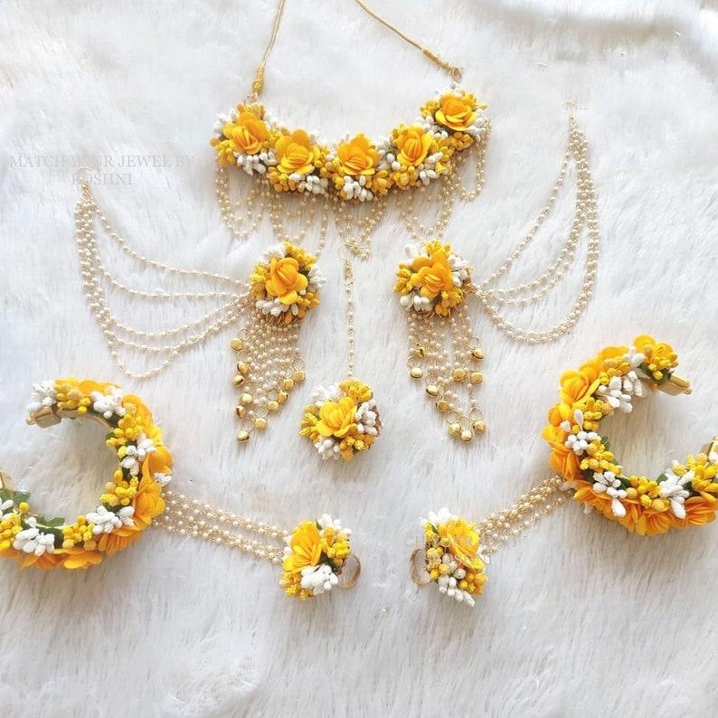Artificial Flower jewellery set for Haldi/Mehandi/babyshower function.
